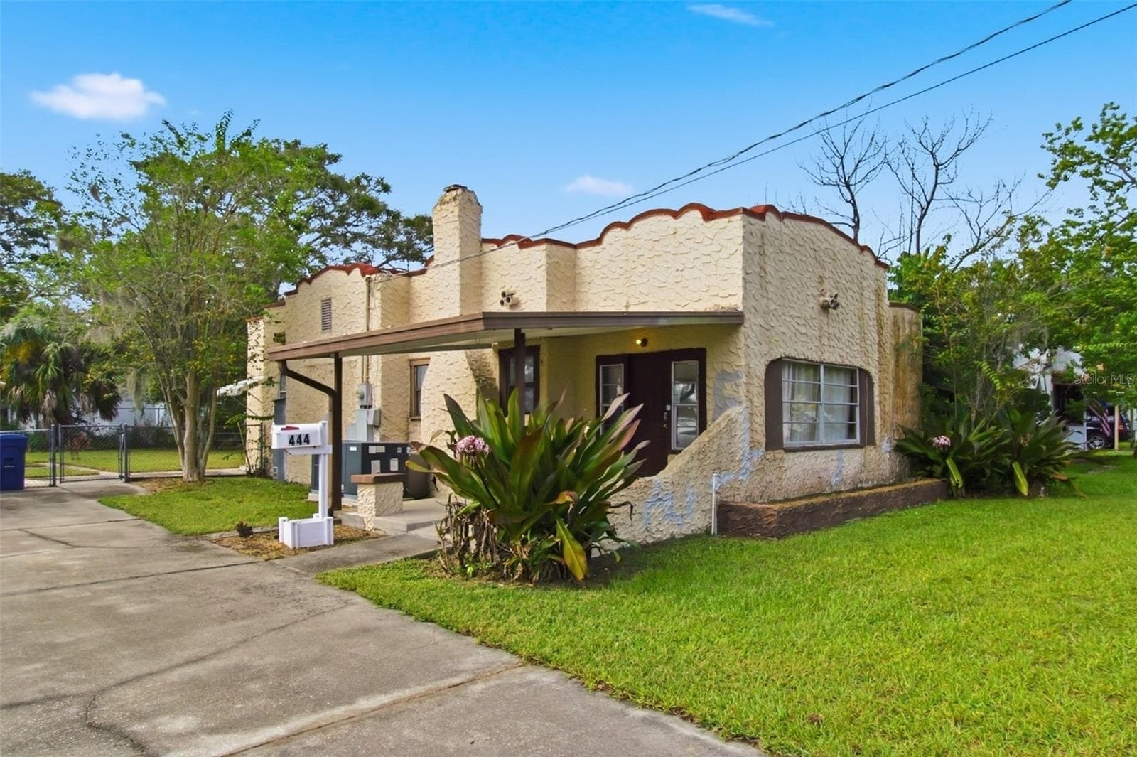 444 AVENUE I SE