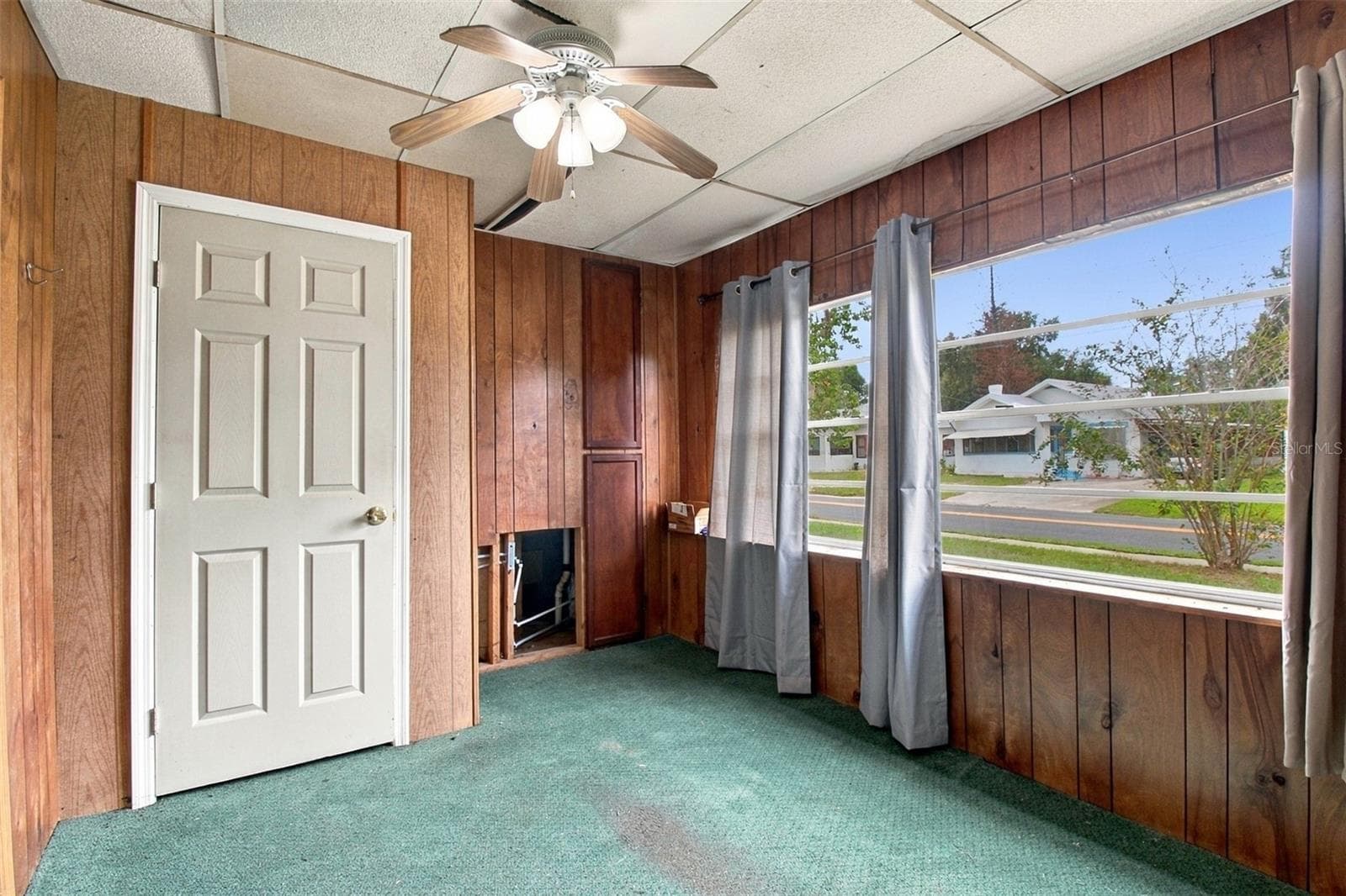 Entry Room - 444 AVENUE I SE, WINTER HAVEN