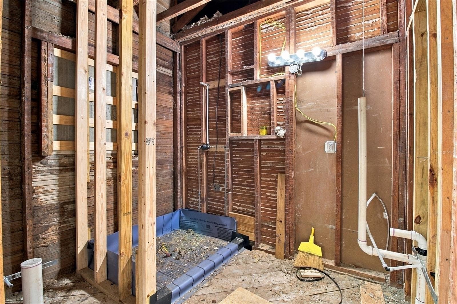 Bathroom 2 - 444 AVENUE I SE, WINTER HAVEN