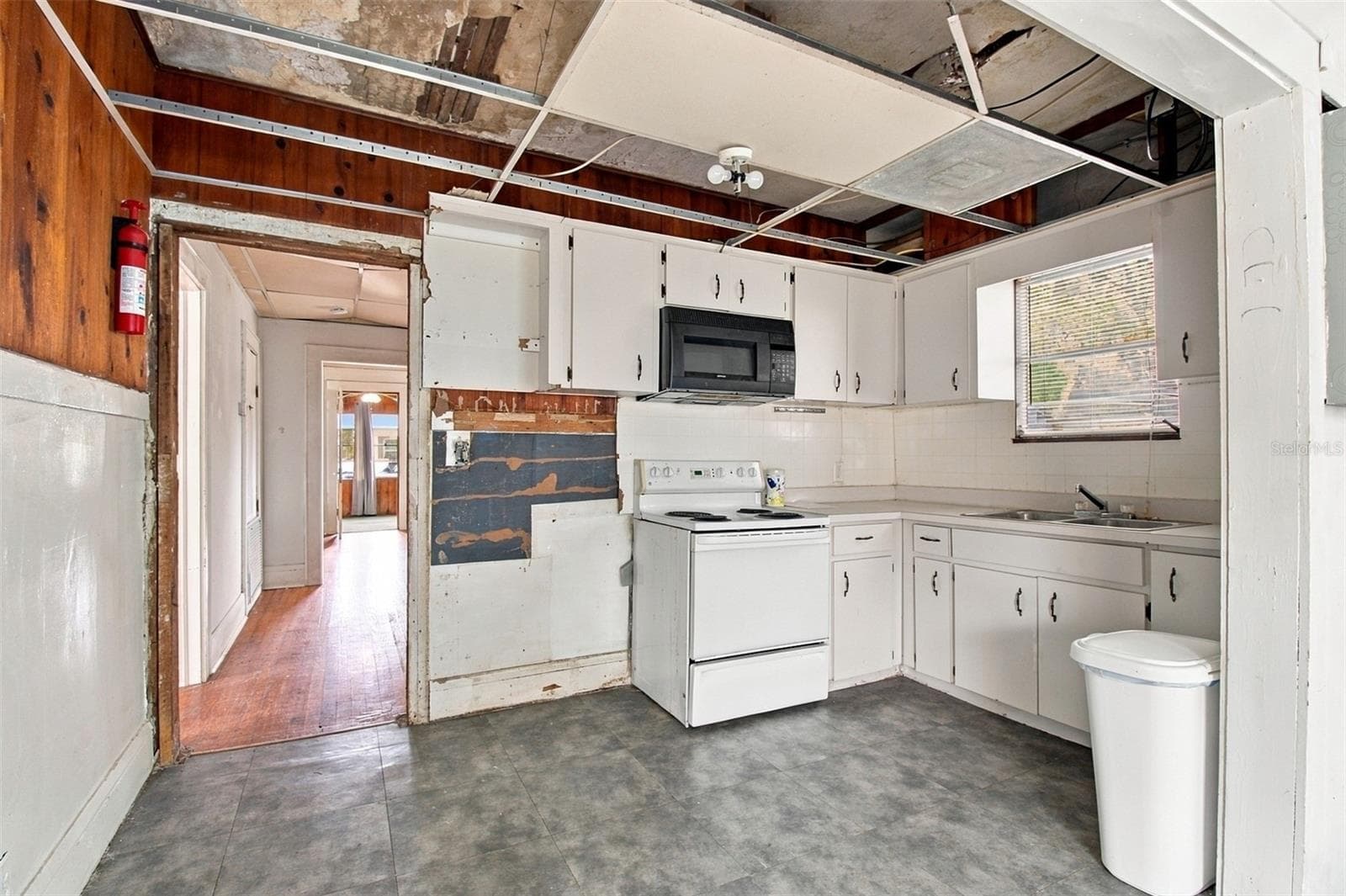 Kitchen - 444 AVENUE I SE, WINTER HAVEN