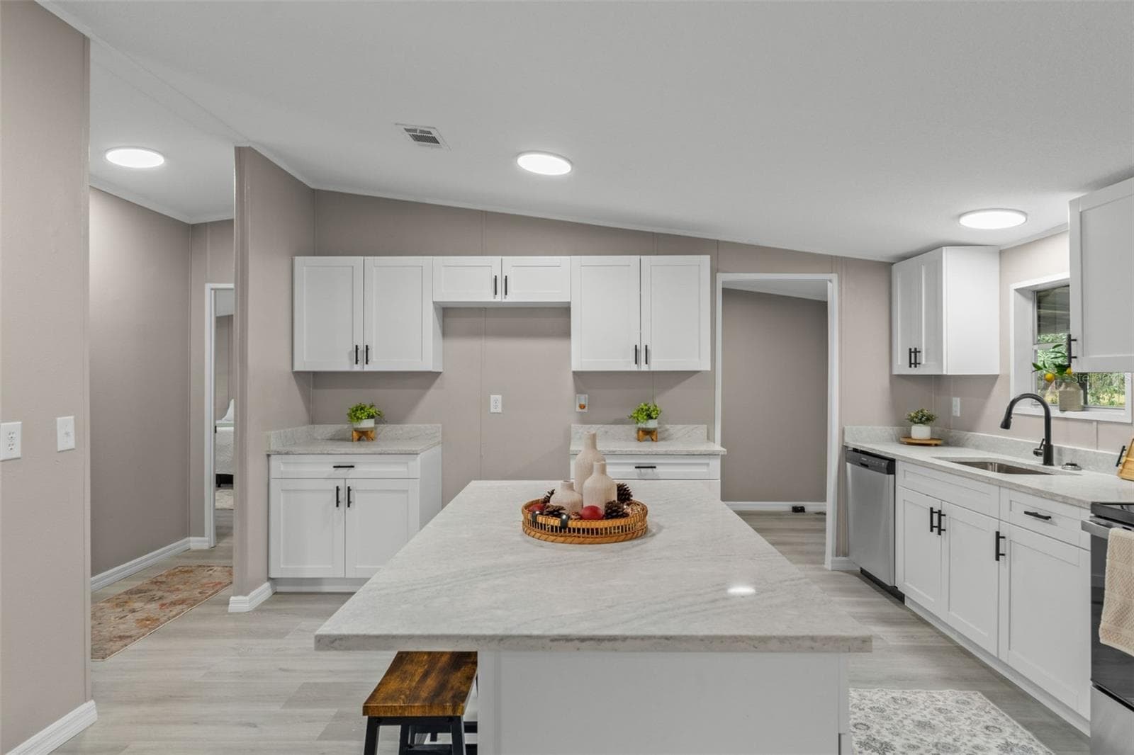 Manufactured Home at 3390 S ACADEMY TER, HOMOSASSA, photo 3 of 47