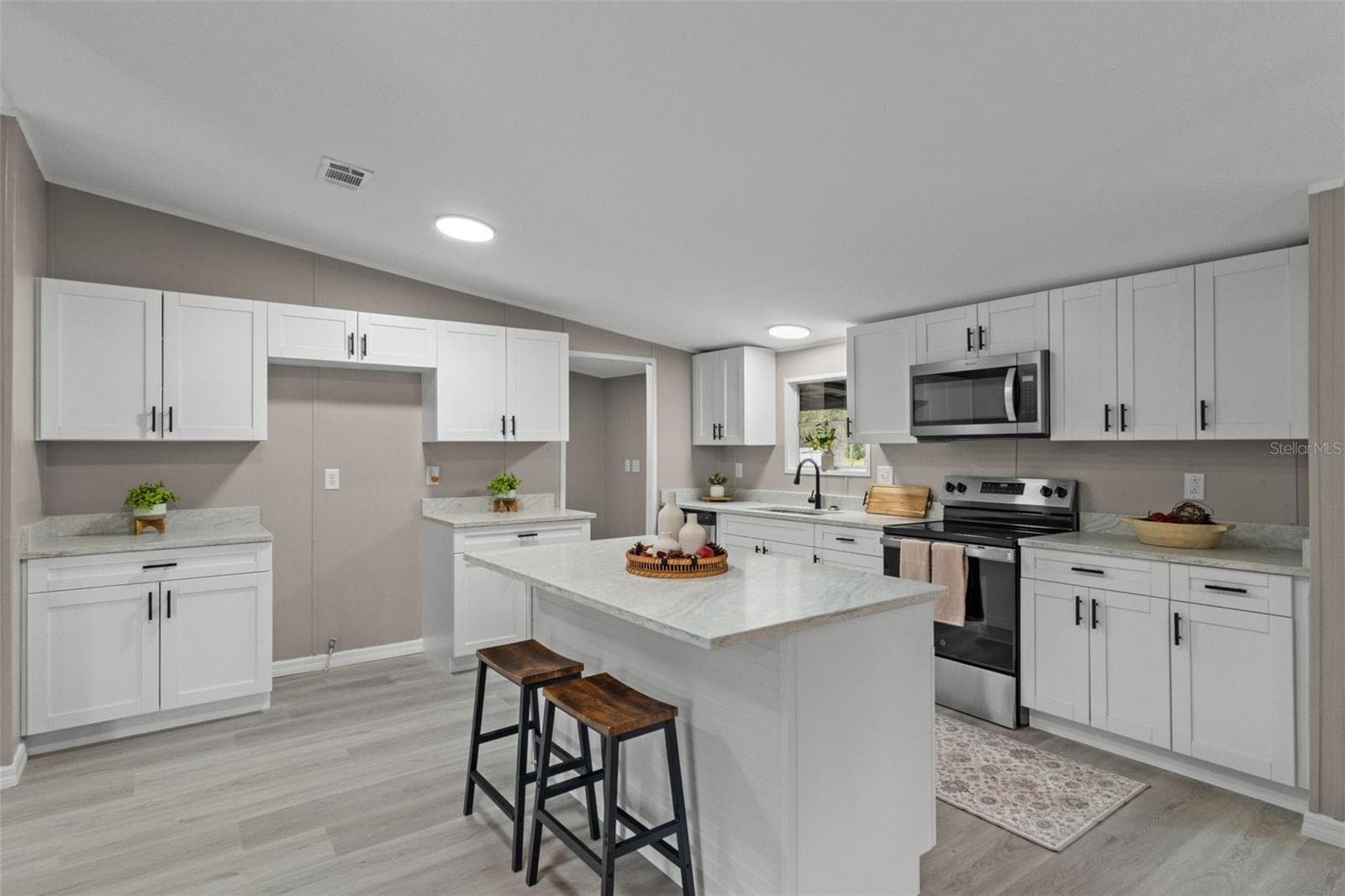 Manufactured Home at 3390 S ACADEMY TER, HOMOSASSA, photo 11 of 47