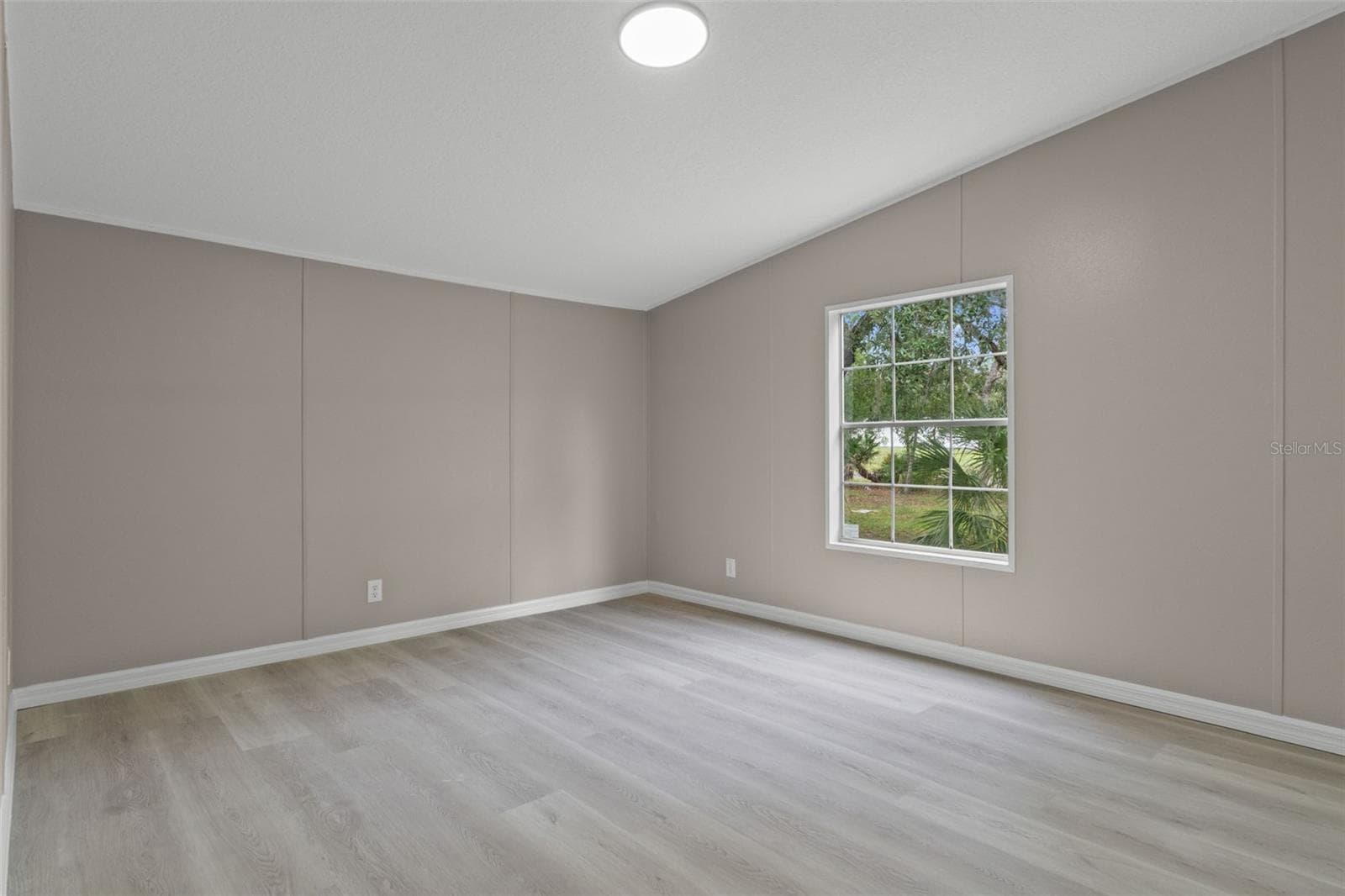 Manufactured Home at 3390 S ACADEMY TER, HOMOSASSA, photo 23 of 47