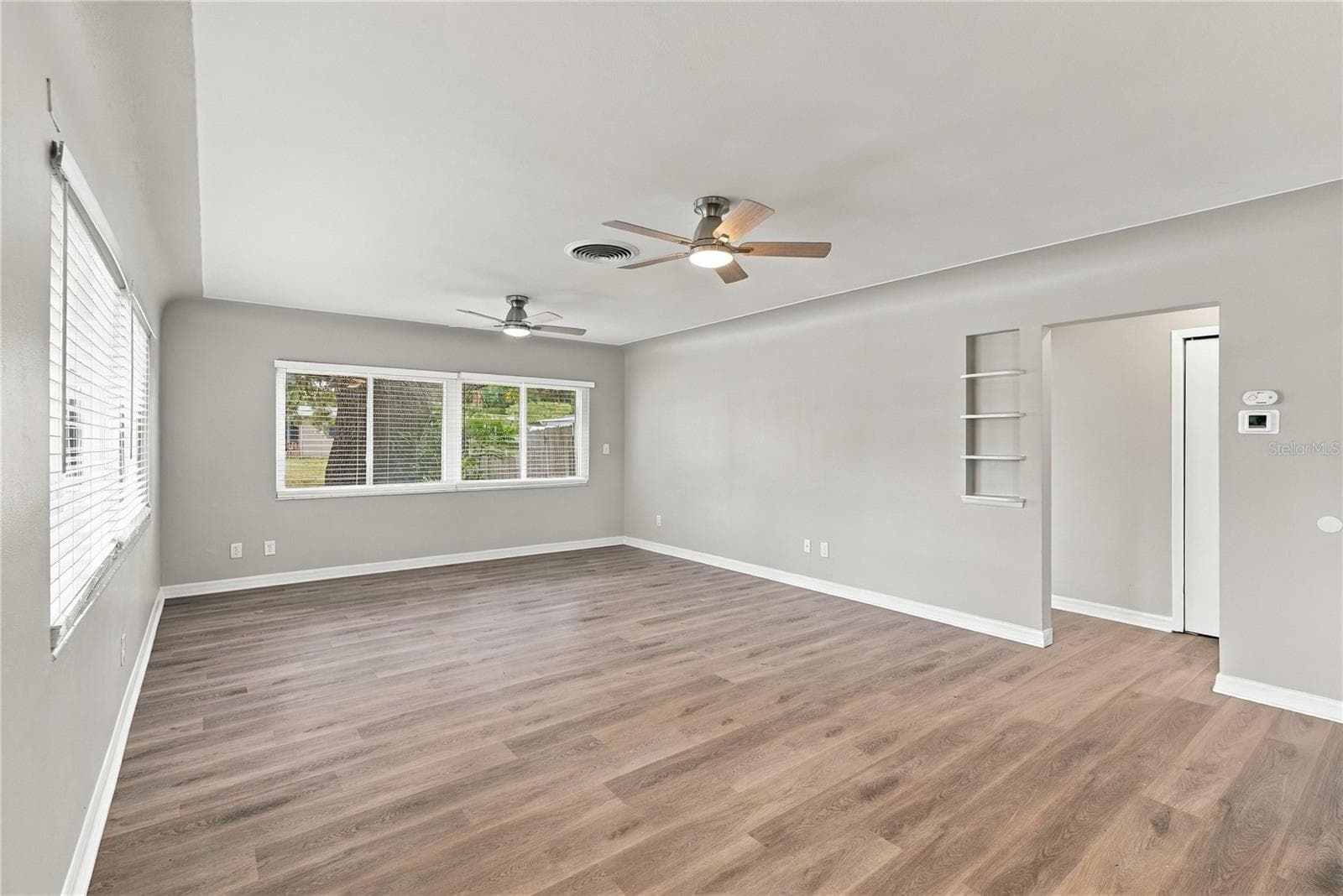 Single Family Residence at 10719 CHEROKEE DR, ST PETERSBURG, photo 14 of 83