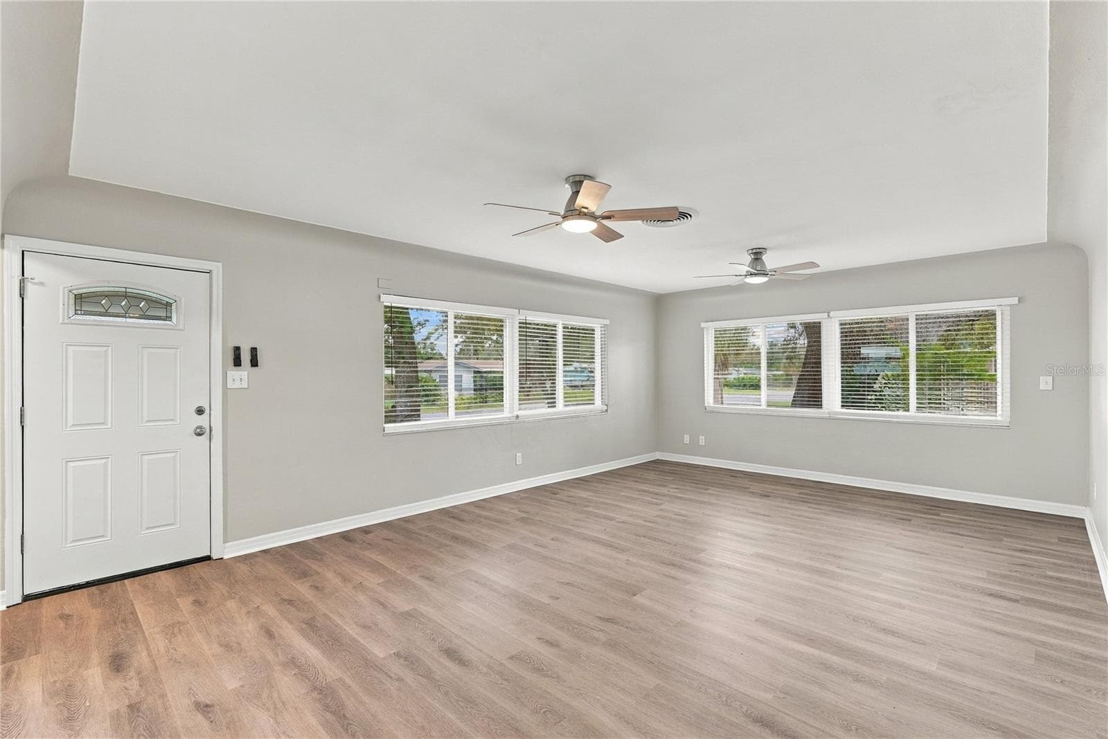 Single Family Residence at 10719 CHEROKEE DR, ST PETERSBURG, photo 22 of 83
