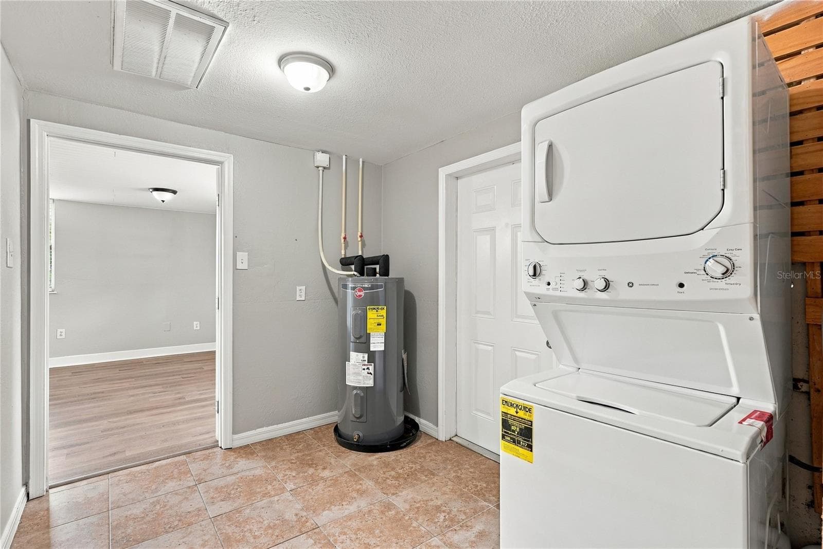 Single Family Residence at 10719 CHEROKEE DR, ST PETERSBURG, photo 38 of 83