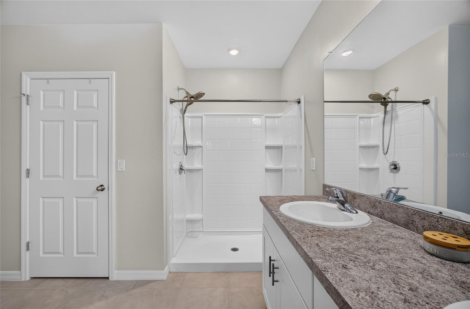 Single Family Residence at 26610 BARRANQUILLA AVE, PUNTA GORDA, photo 15 of 39