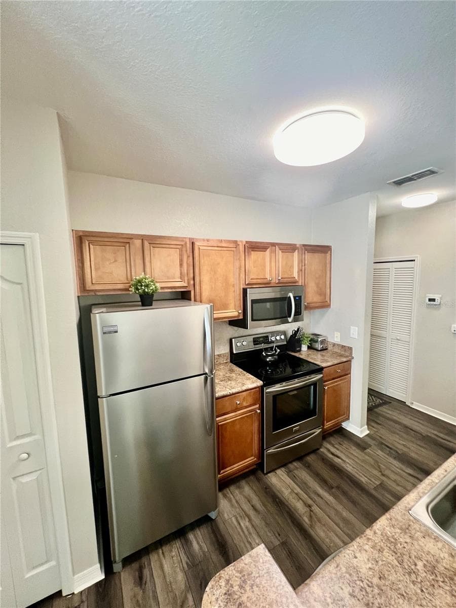 Condominium at 8341 38TH STREET CIR E #202, SARASOTA, photo 23 of 47