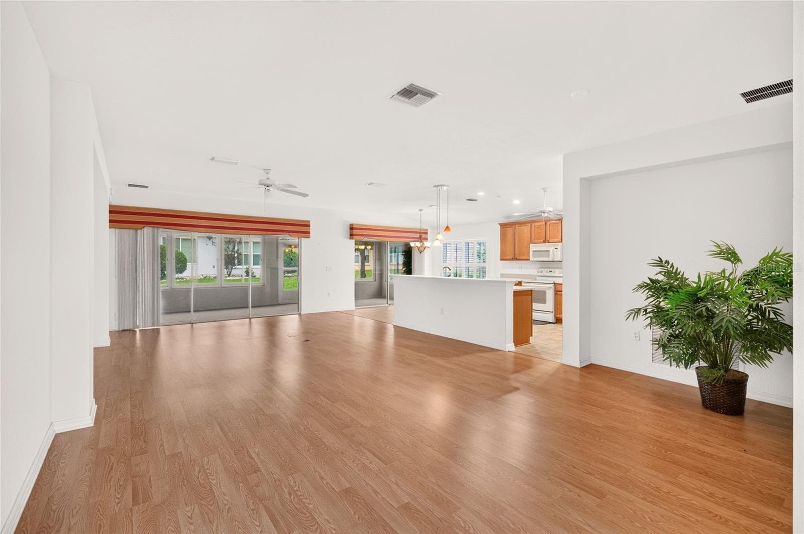 Single Family Residence at 13425 SE 86TH CIR, SUMMERFIELD, photo 6 of 51