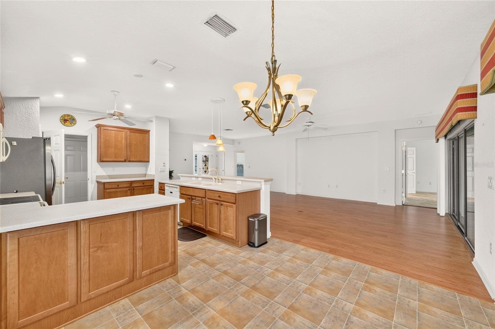 Single Family Residence at 13425 SE 86TH CIR, SUMMERFIELD, photo 12 of 51