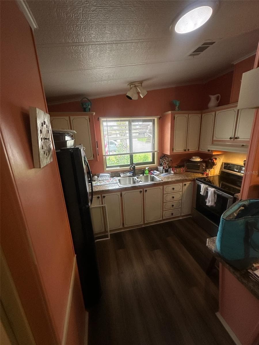 Manufactured Home at 438 TARRSON BLVD, LADY LAKE, photo 17 of 33
