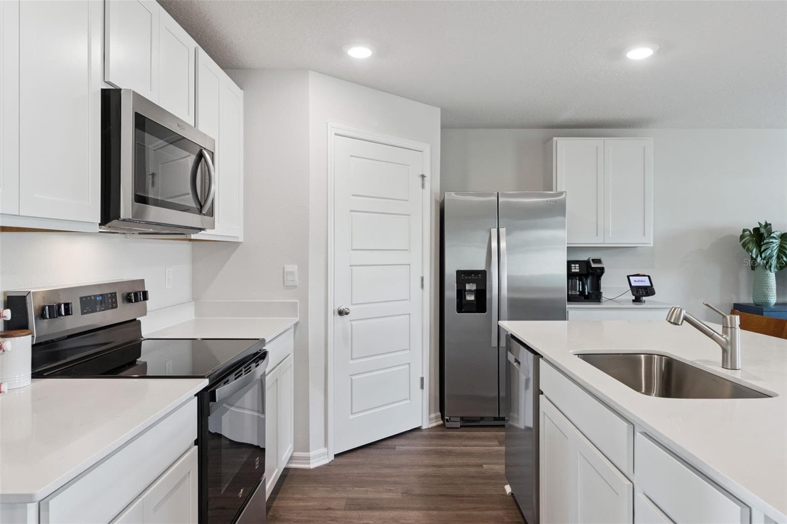 Single Family Residence at 764 GREENWAY BLVD, LAKE WALES, photo 11 of 35