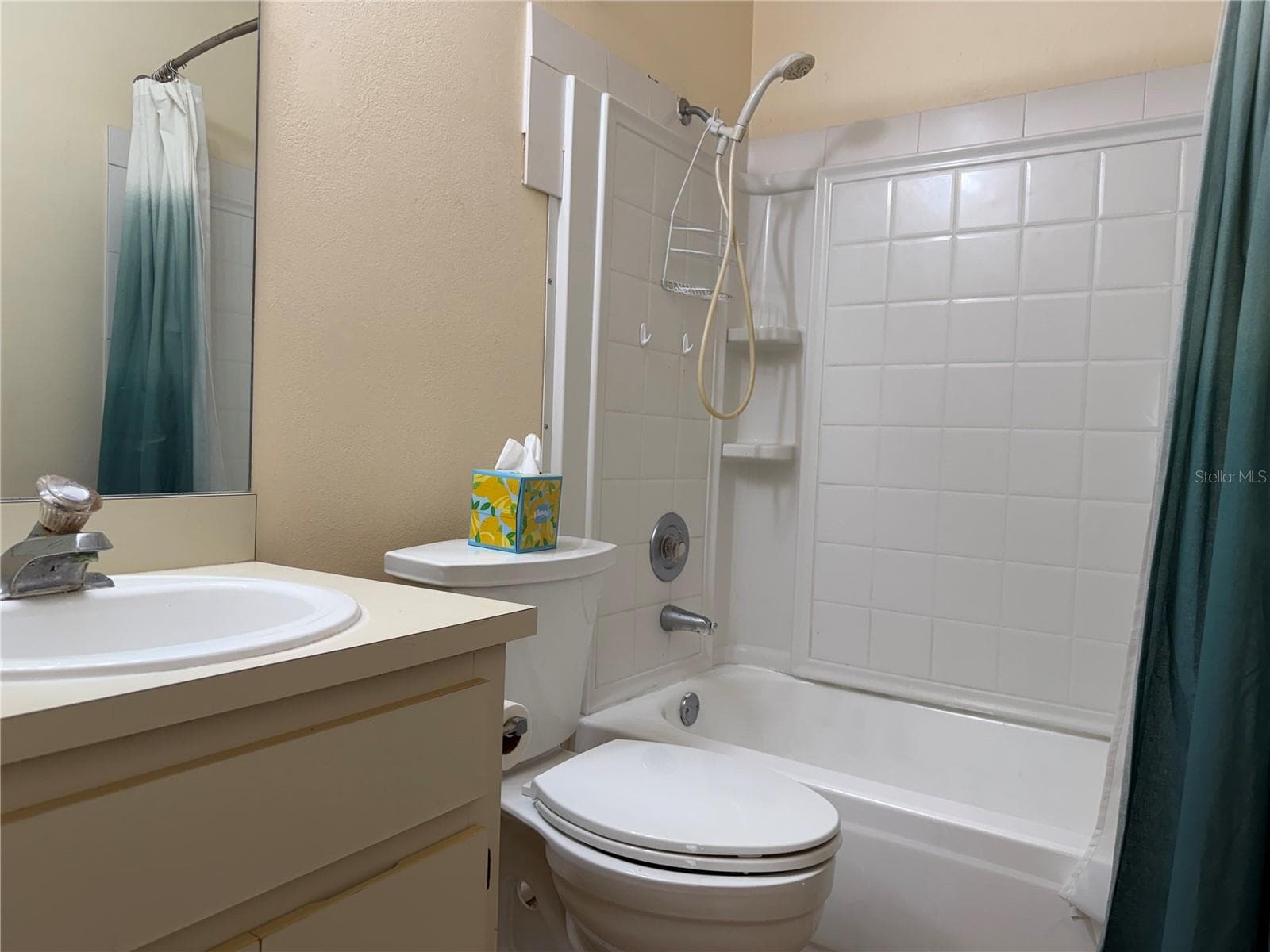 Bathroom #2 - 13811 LAZY OAK DR #21, TAMPA
