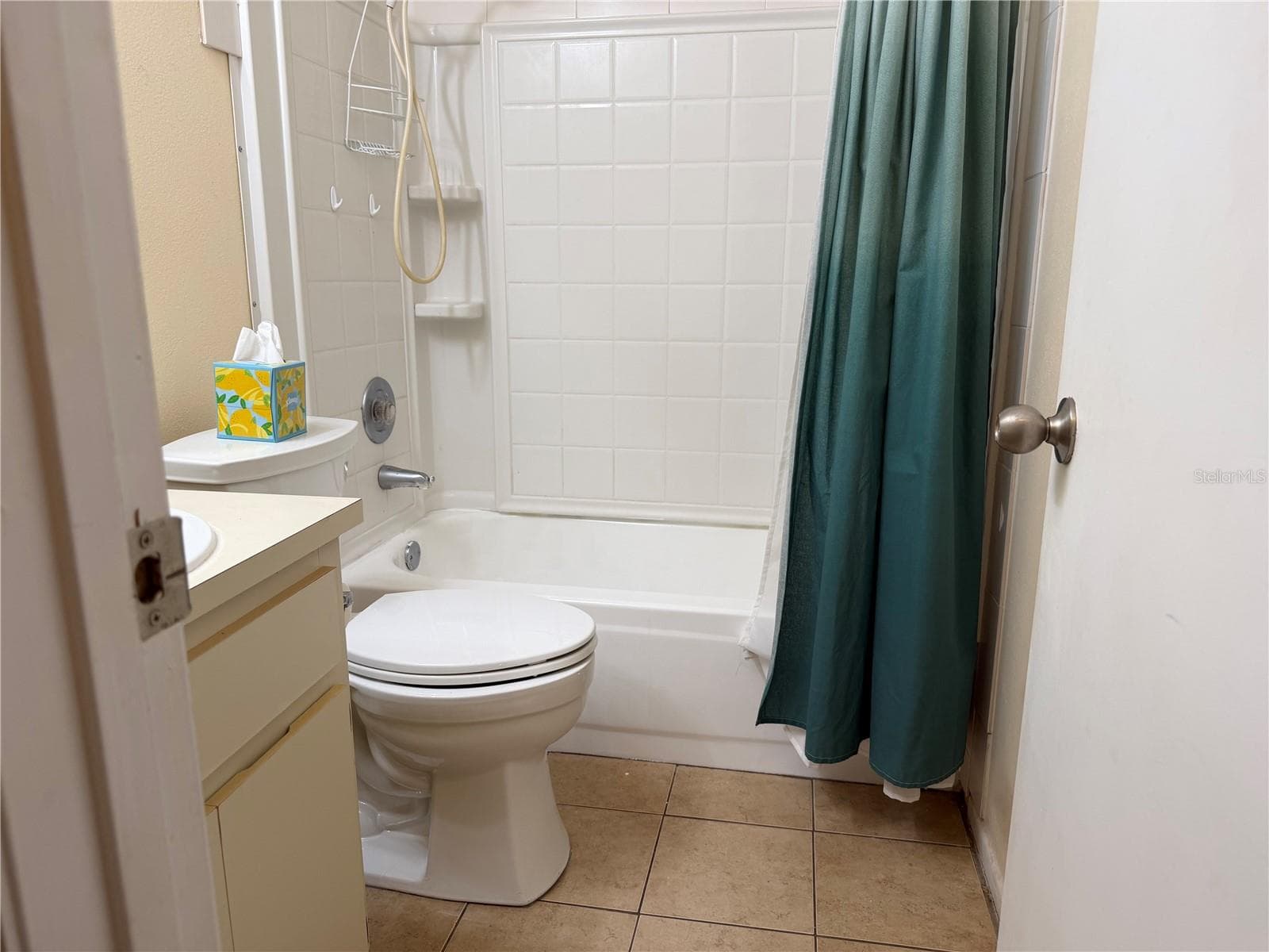 Bathroom #2 - 13811 LAZY OAK DR #21, TAMPA