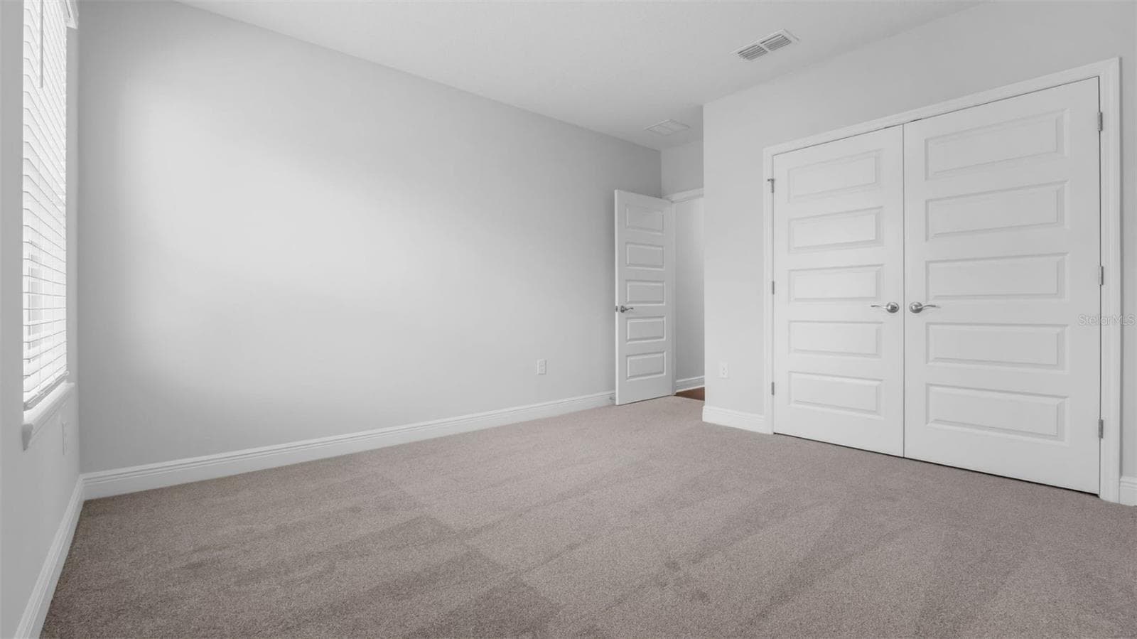 Single Family Residence at 11815 SHINE VIEW LN, WINTER GARDEN, photo 15 of 60