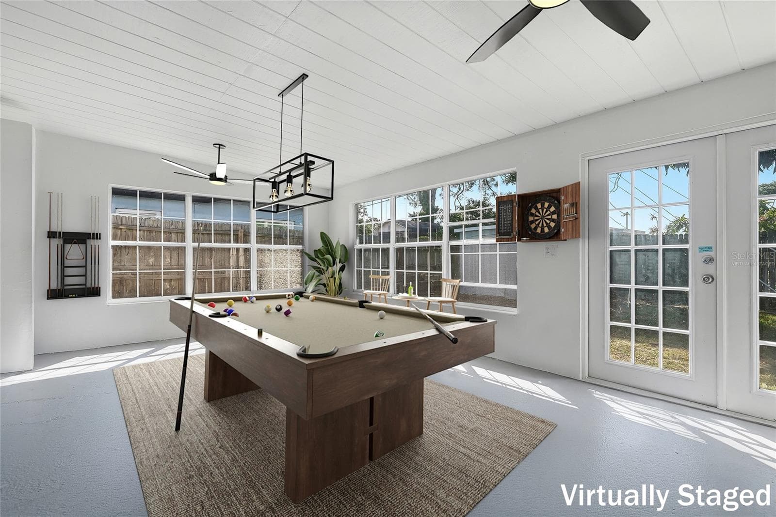 Virtually Staged. The Florida room has great potential to tailor to your personal preferences. - 1890 62ND AVE S, ST PETERSBURG