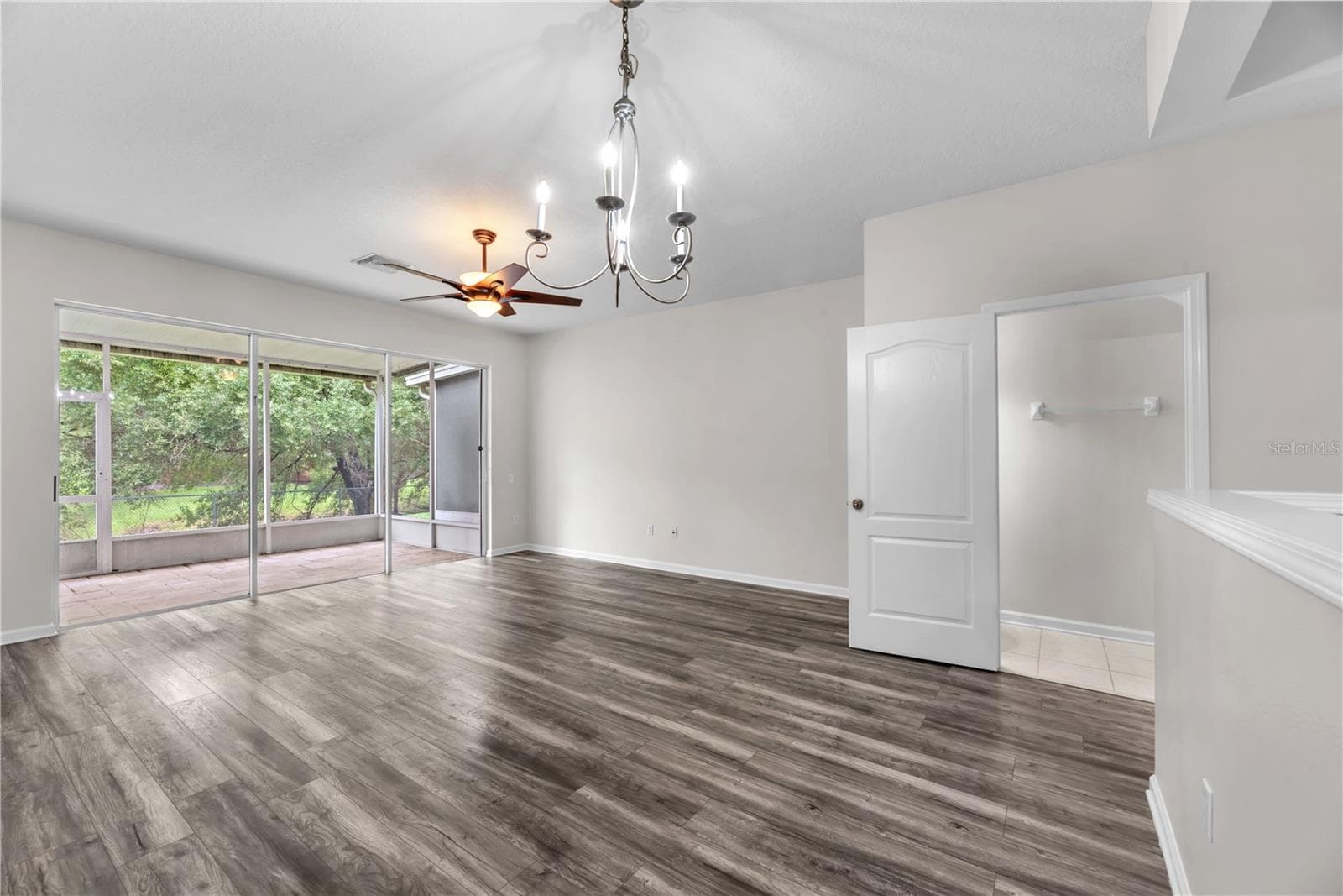 Townhouse at 4605 BARNSTEAD DR, RIVERVIEW, photo 9 of 35