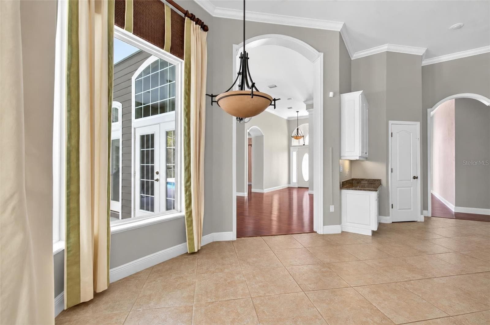 Breakfast Nook - 1326 SW 90TH ST, GAINESVILLE