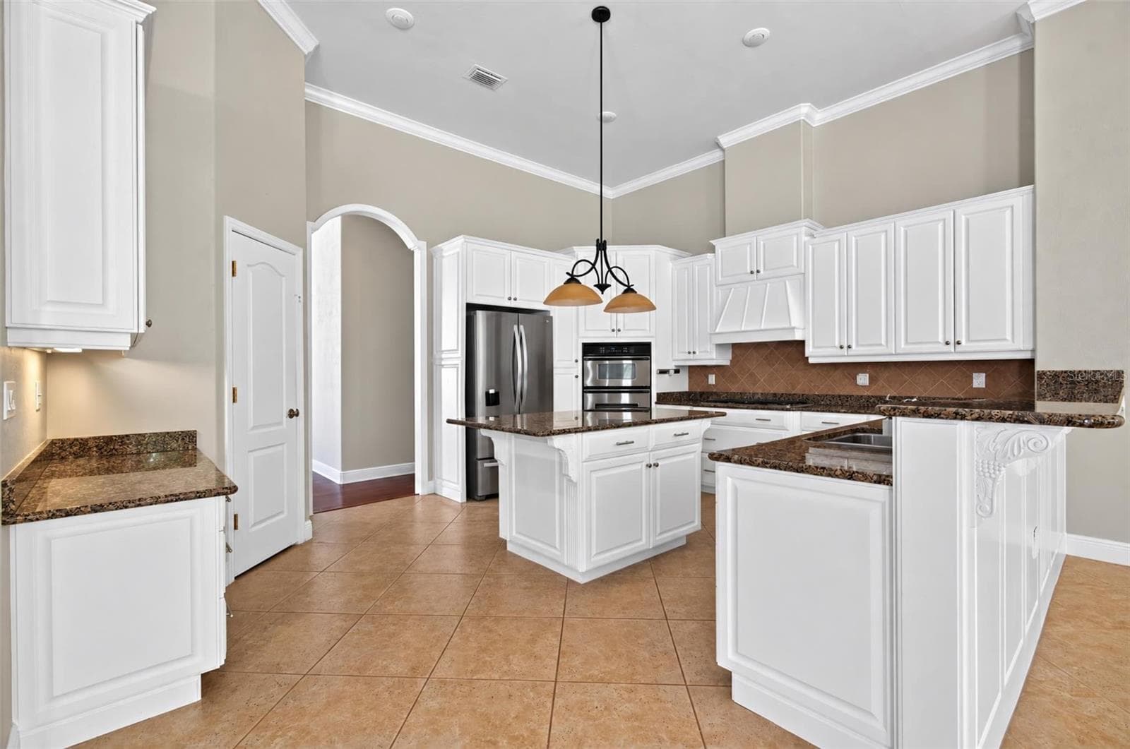 Open Kitchen - 1326 SW 90TH ST, GAINESVILLE