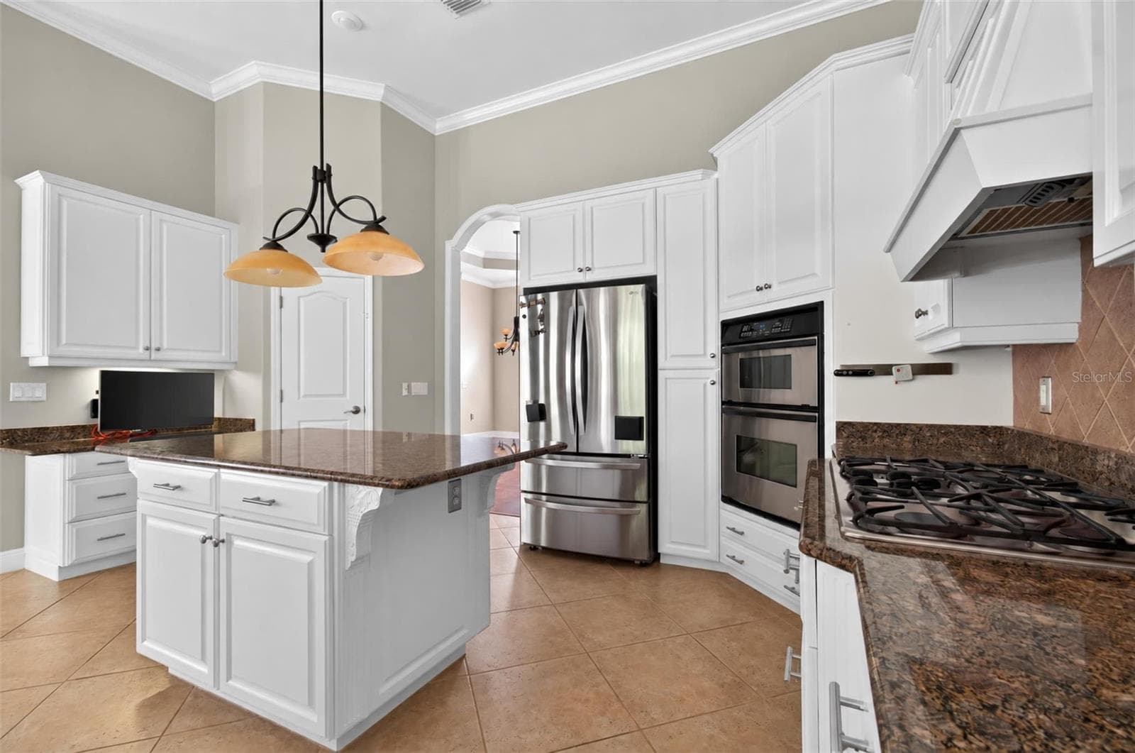 Open Kitchen - 1326 SW 90TH ST, GAINESVILLE