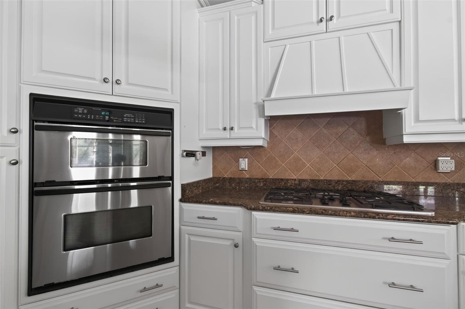 Open Kitchen - 1326 SW 90TH ST, GAINESVILLE