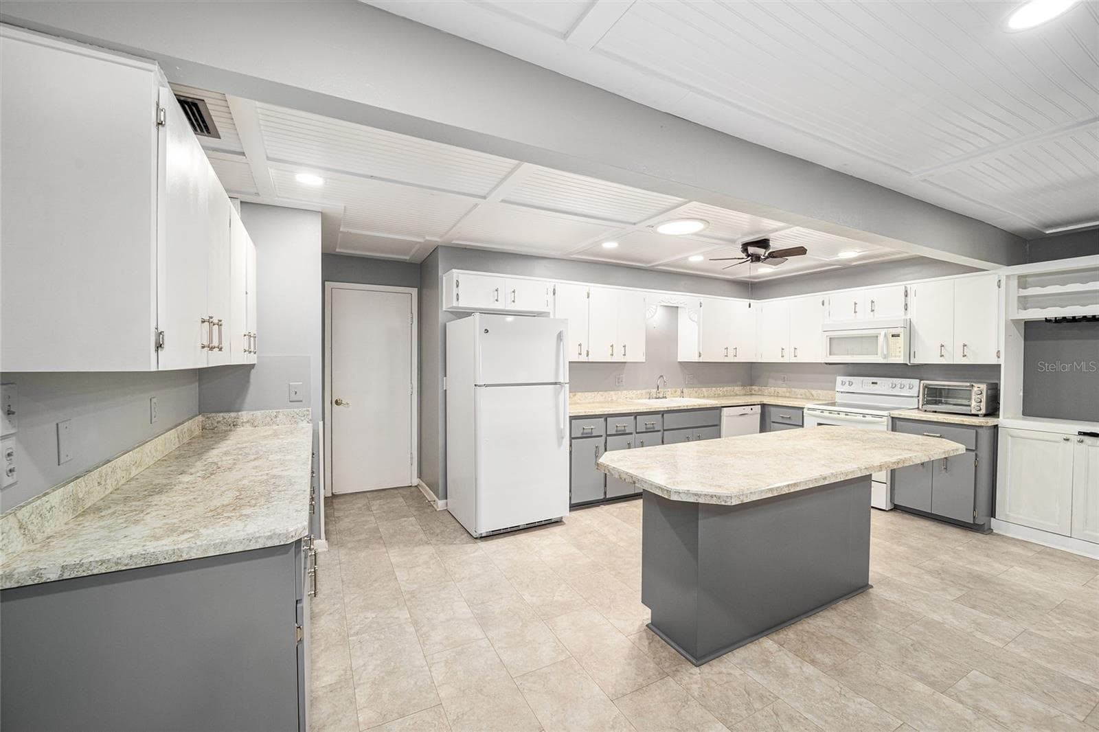 Villa at 8683 SW 93RD LN #D, OCALA, photo 34 of 48
