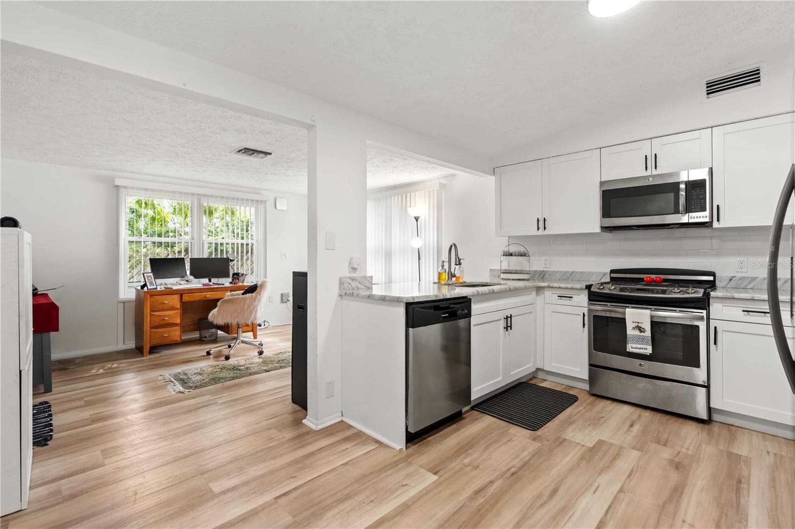 Single Family Residence at 7208 DIPAOLA DR, HUDSON, photo 12 of 60