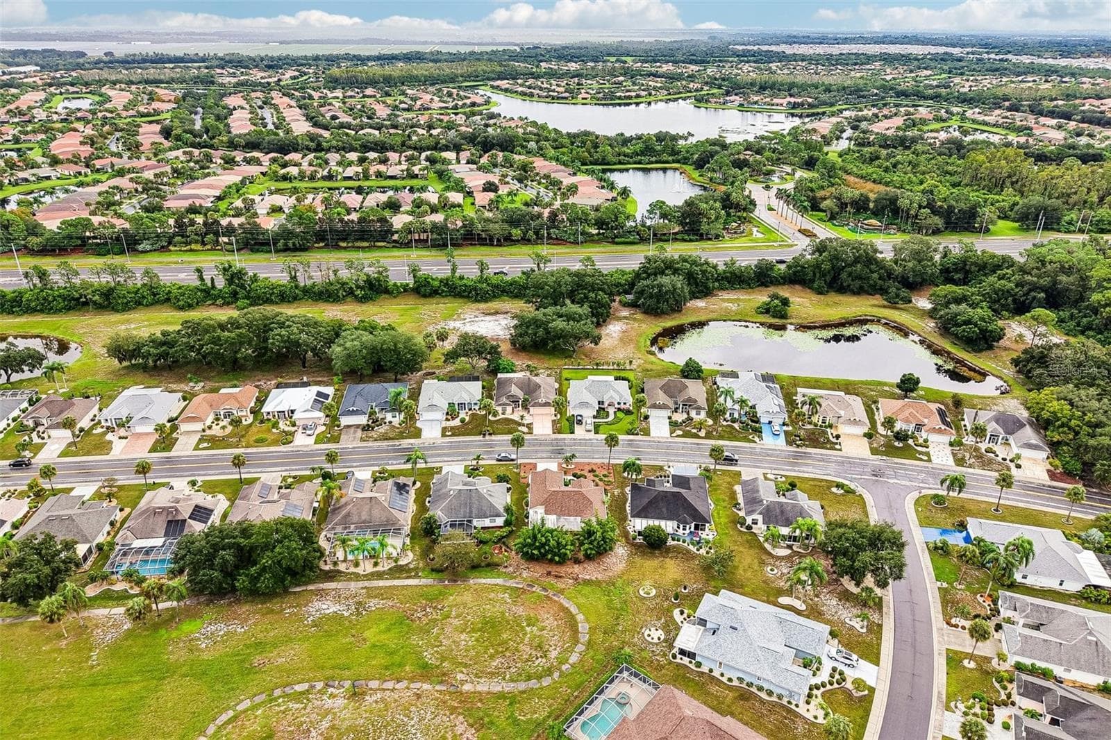 Single Family Residence at 2308 E DEL WEBB BLVD, SUN CITY CENTER, photo 44 of 59