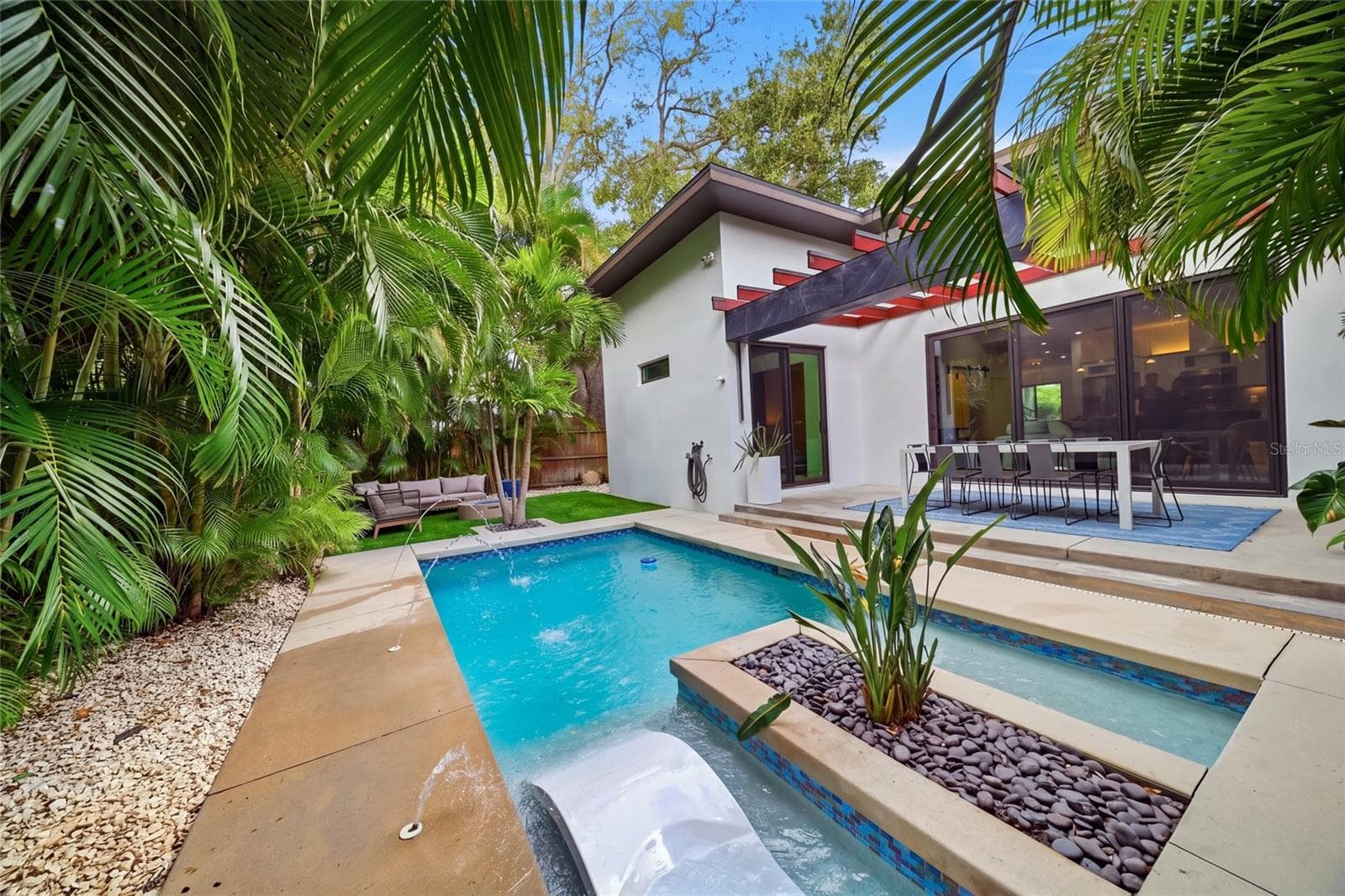 Single Family Residence at 2476 FLOYD ST, SARASOTA, photo 23 of 75