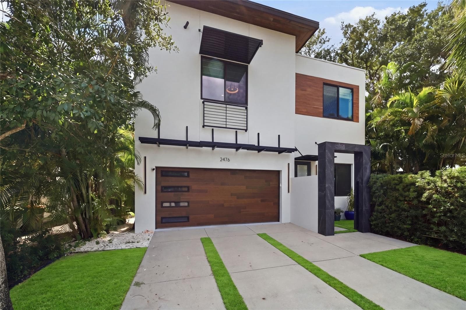 Single Family Residence at 2476 FLOYD ST, SARASOTA, photo 45 of 75