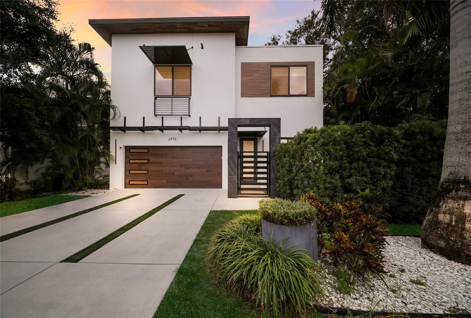 Single Family Residence at 2476 FLOYD ST, SARASOTA, photo 55 of 75