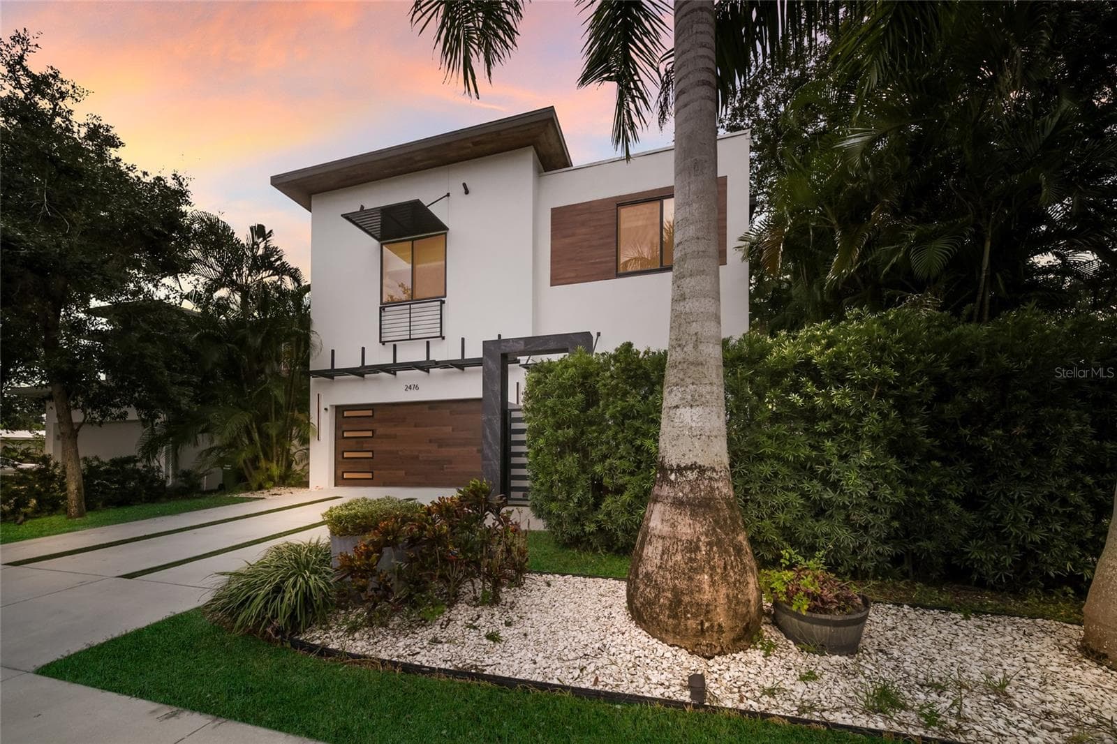 Single Family Residence at 2476 FLOYD ST, SARASOTA, photo 56 of 75