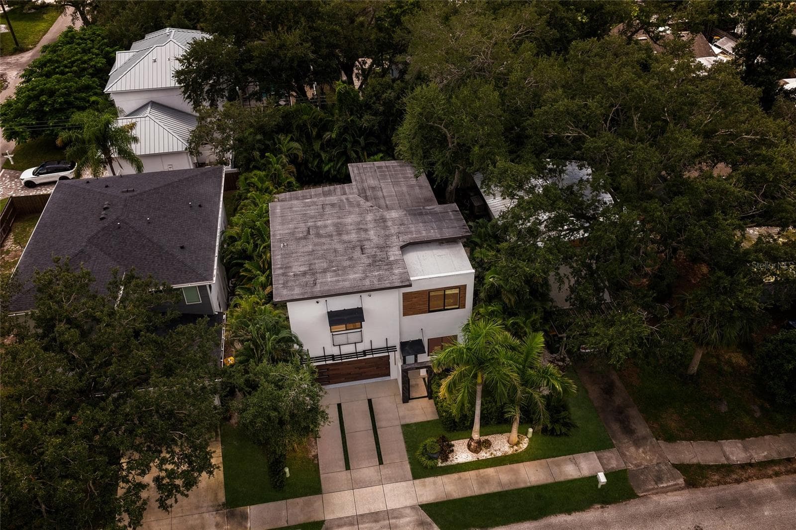 Single Family Residence at 2476 FLOYD ST, SARASOTA, photo 60 of 75