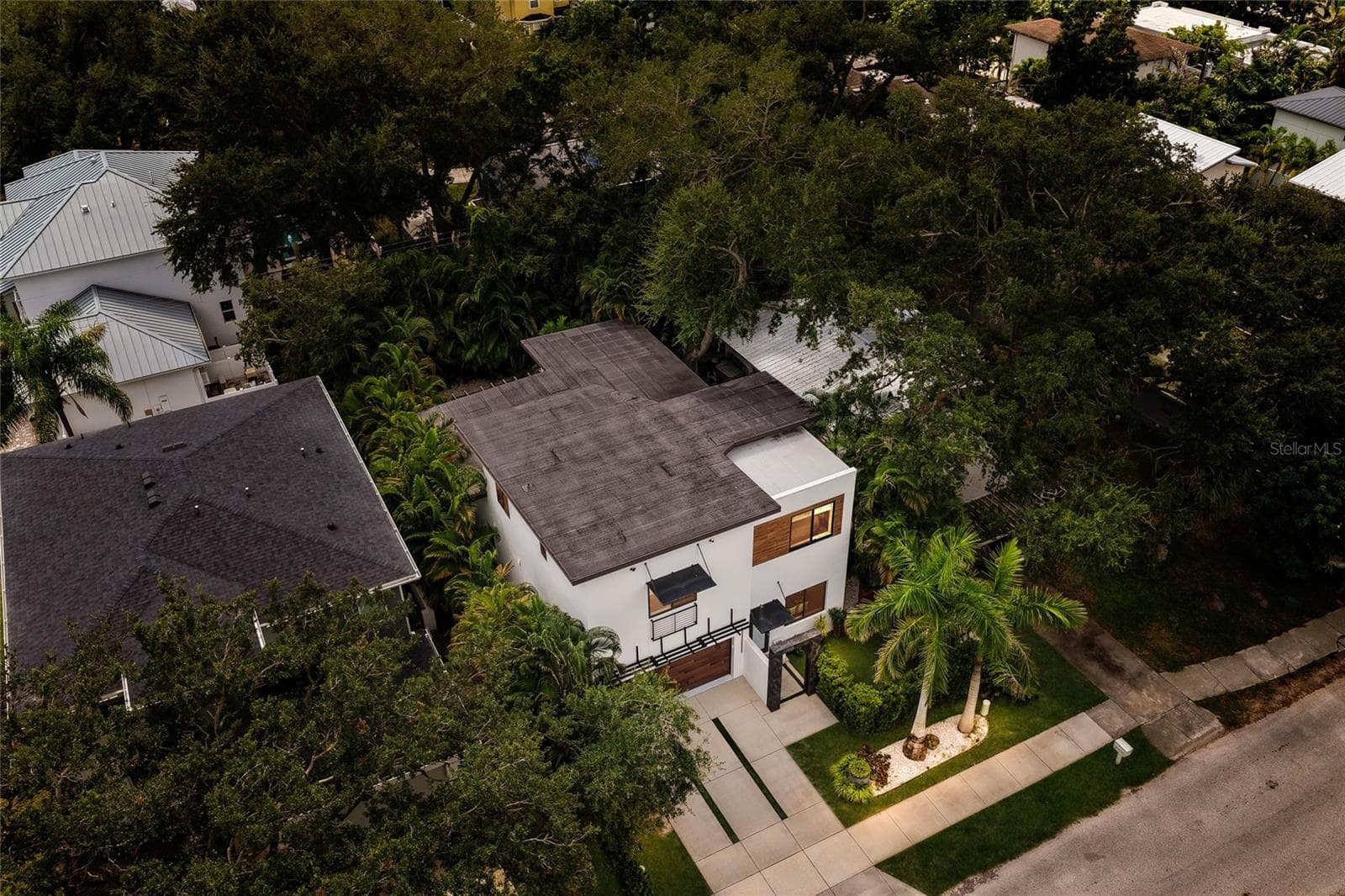 Single Family Residence at 2476 FLOYD ST, SARASOTA, photo 61 of 75