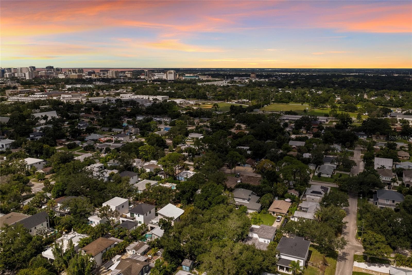 Single Family Residence at 2476 FLOYD ST, SARASOTA, photo 65 of 75