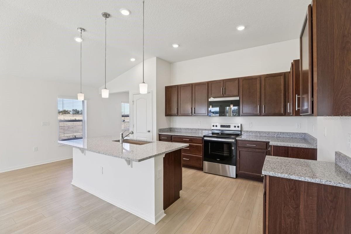 Single Family Residence at 1516 KAYLA CIR, LAKE WALES, photo 6 of 20