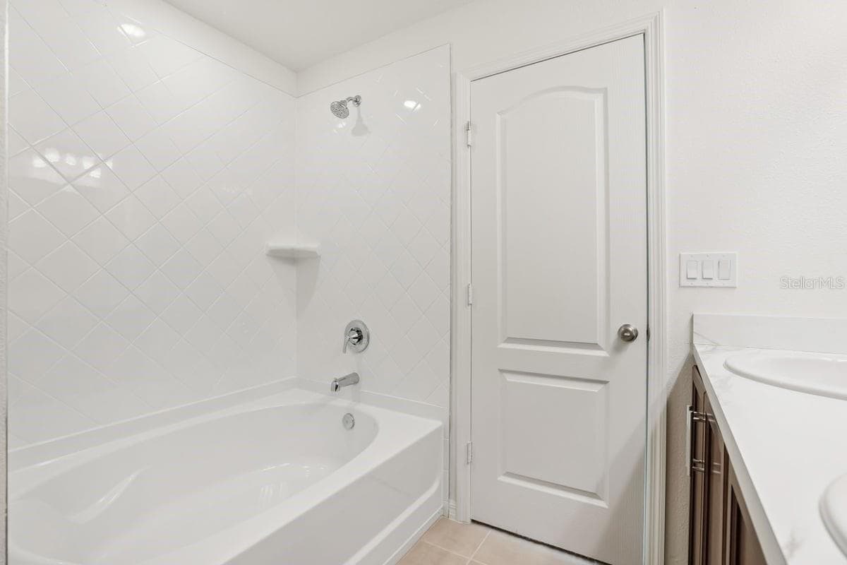 Single Family Residence at 1516 KAYLA CIR, LAKE WALES, photo 15 of 20