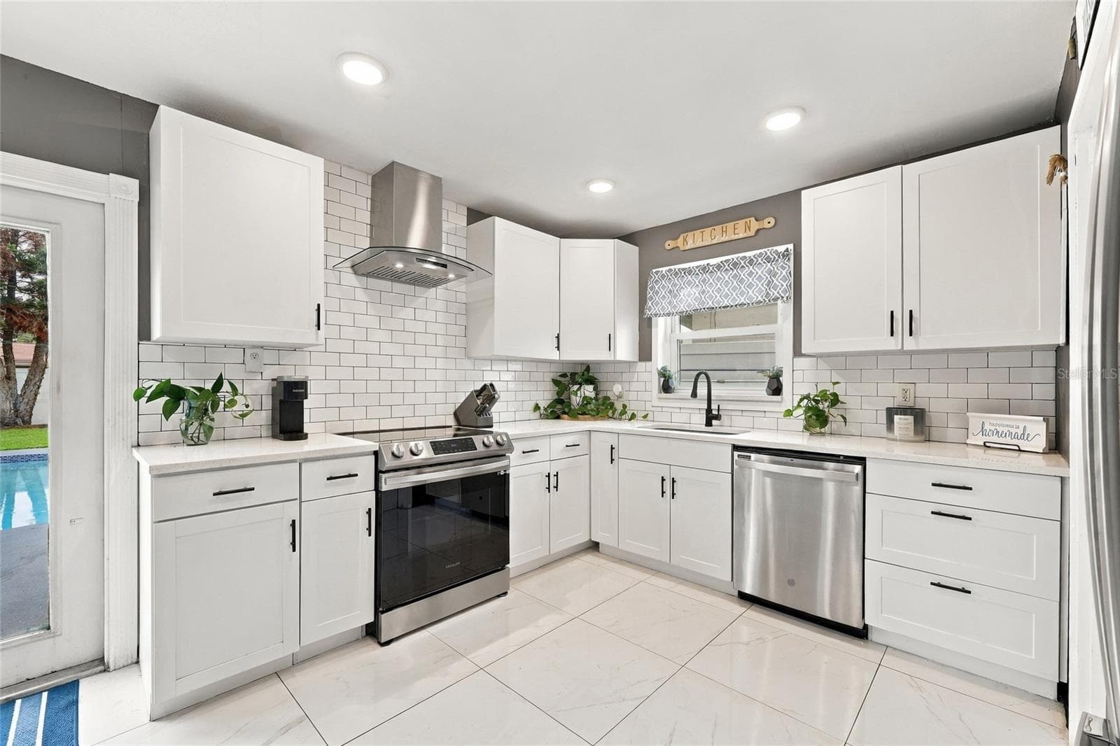 Single Family Residence at 8301 SARNOW DR, ORLANDO, photo 10 of 31