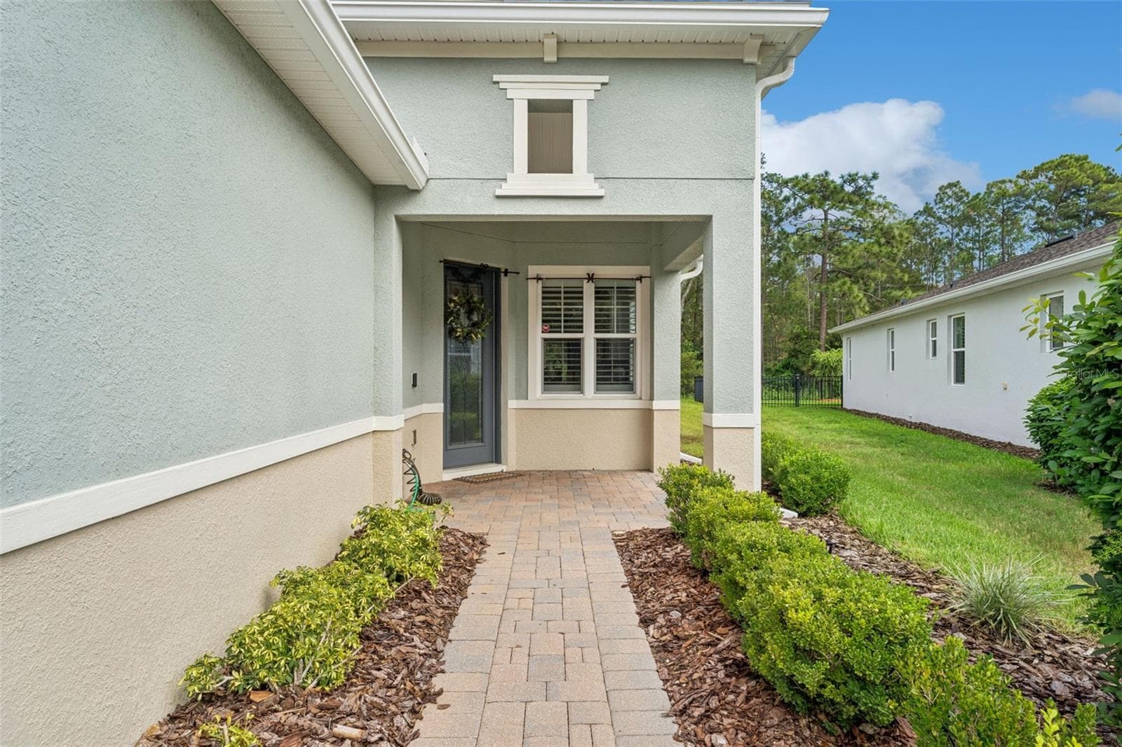 Front entry walkway w/ front porch & leaded glass front door - 1305 HAYTON AVE., DELAND