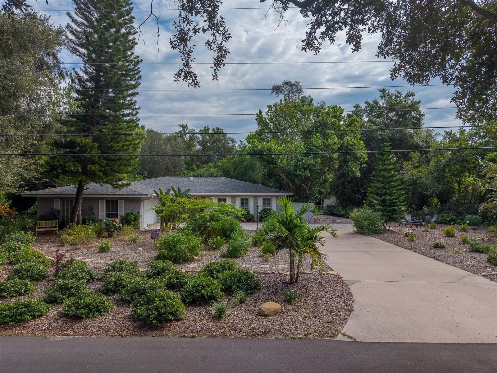 Single Family Residence at 3 BIRDIE LN, PALM HARBOR, photo 3 of 57