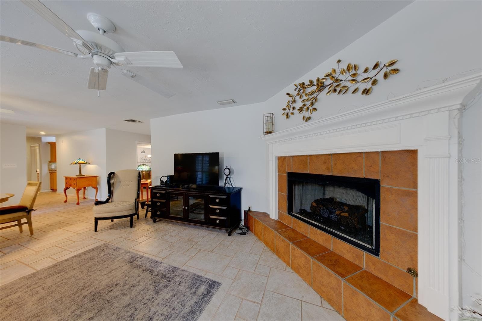 Single Family Residence at 3 BIRDIE LN, PALM HARBOR, photo 9 of 57