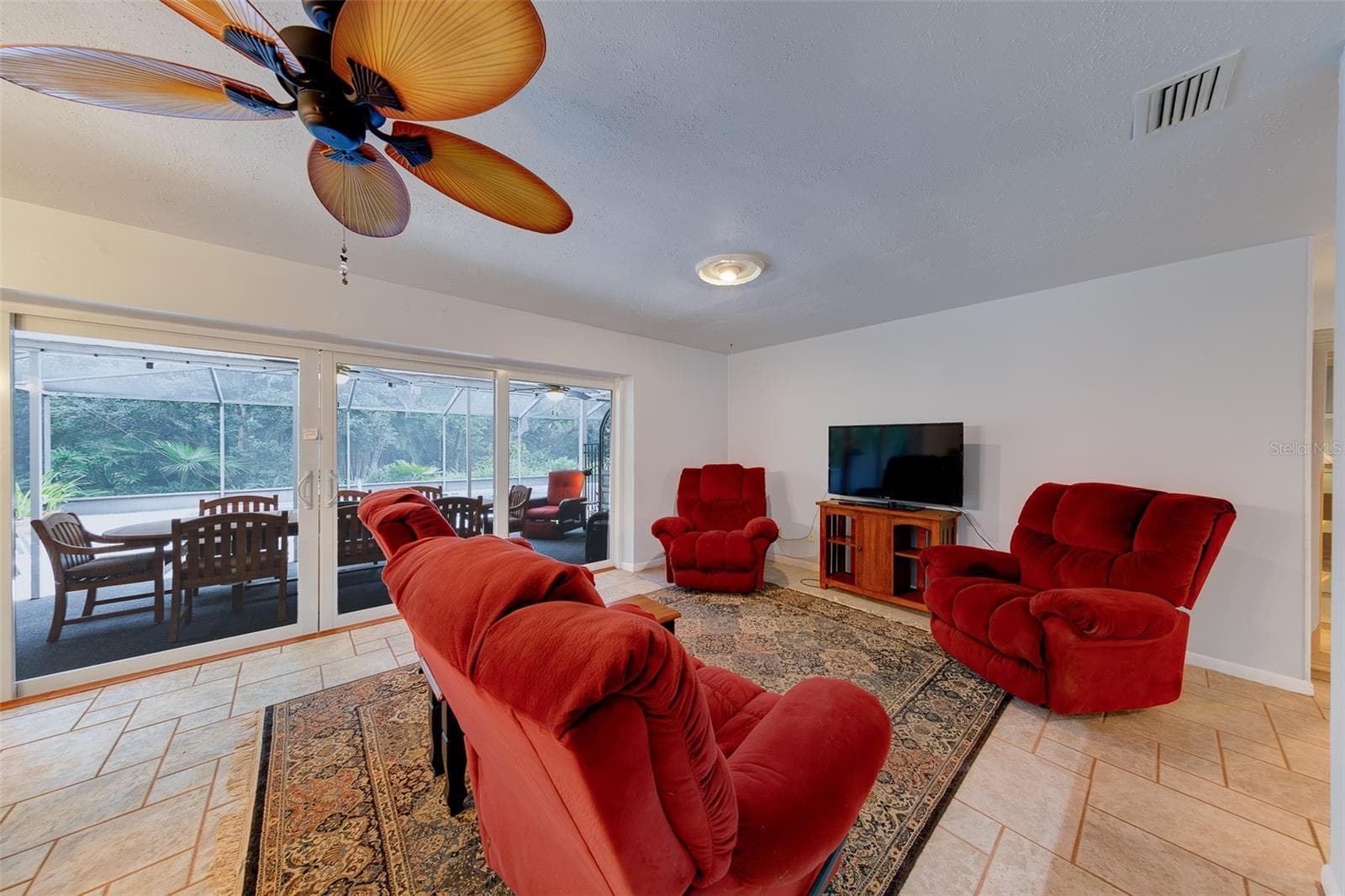 Single Family Residence at 3 BIRDIE LN, PALM HARBOR, photo 24 of 57