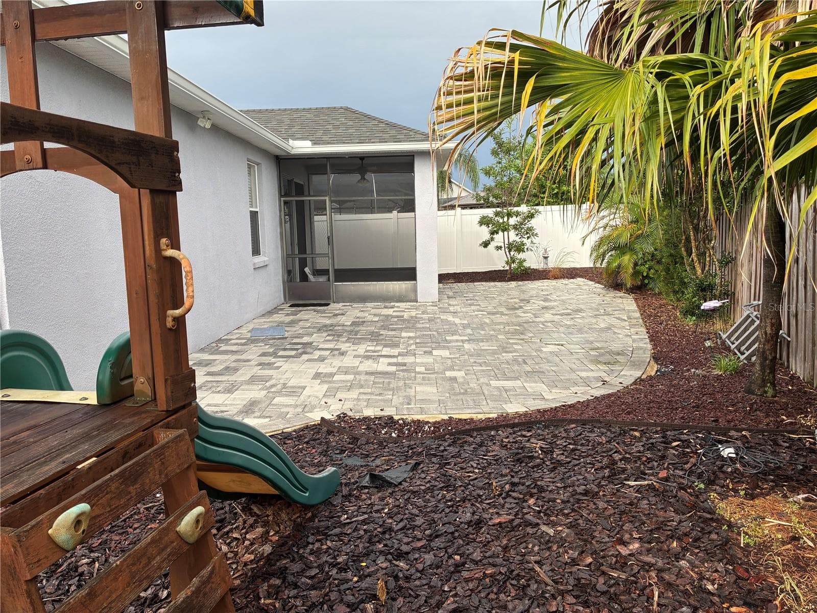 Backyard area - 14212 SUNRIVER AVE, ORLANDO