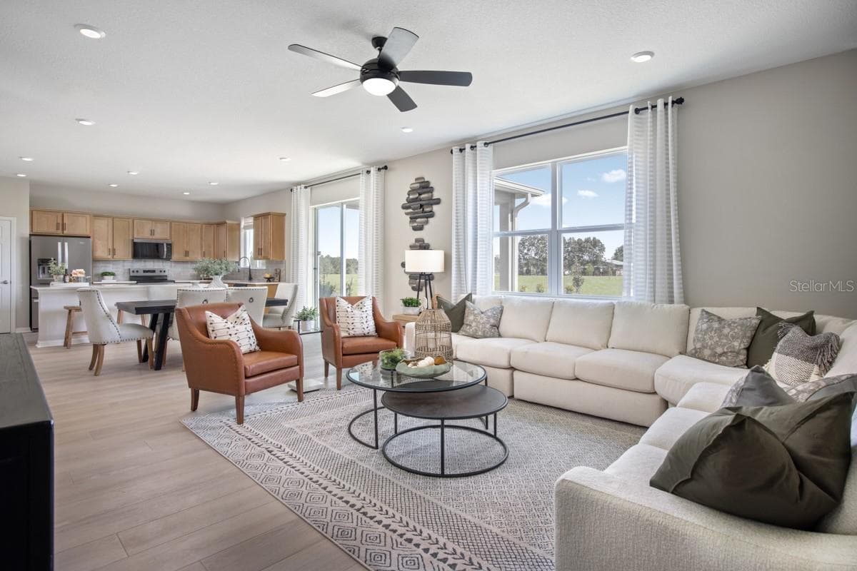 Single Family Residence at 3074 CROSSLAND CT, HAINES CITY, photo 2 of 6