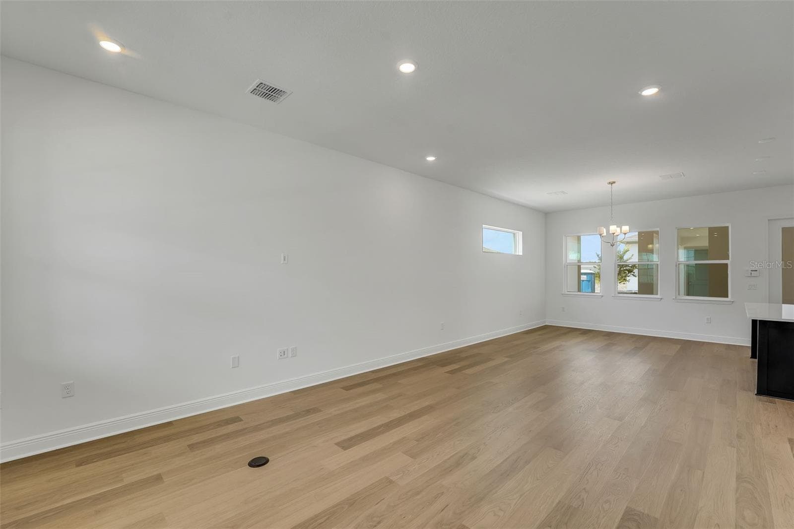 Sample Images Mason - 9865 PEEBLES ST, ORLANDO