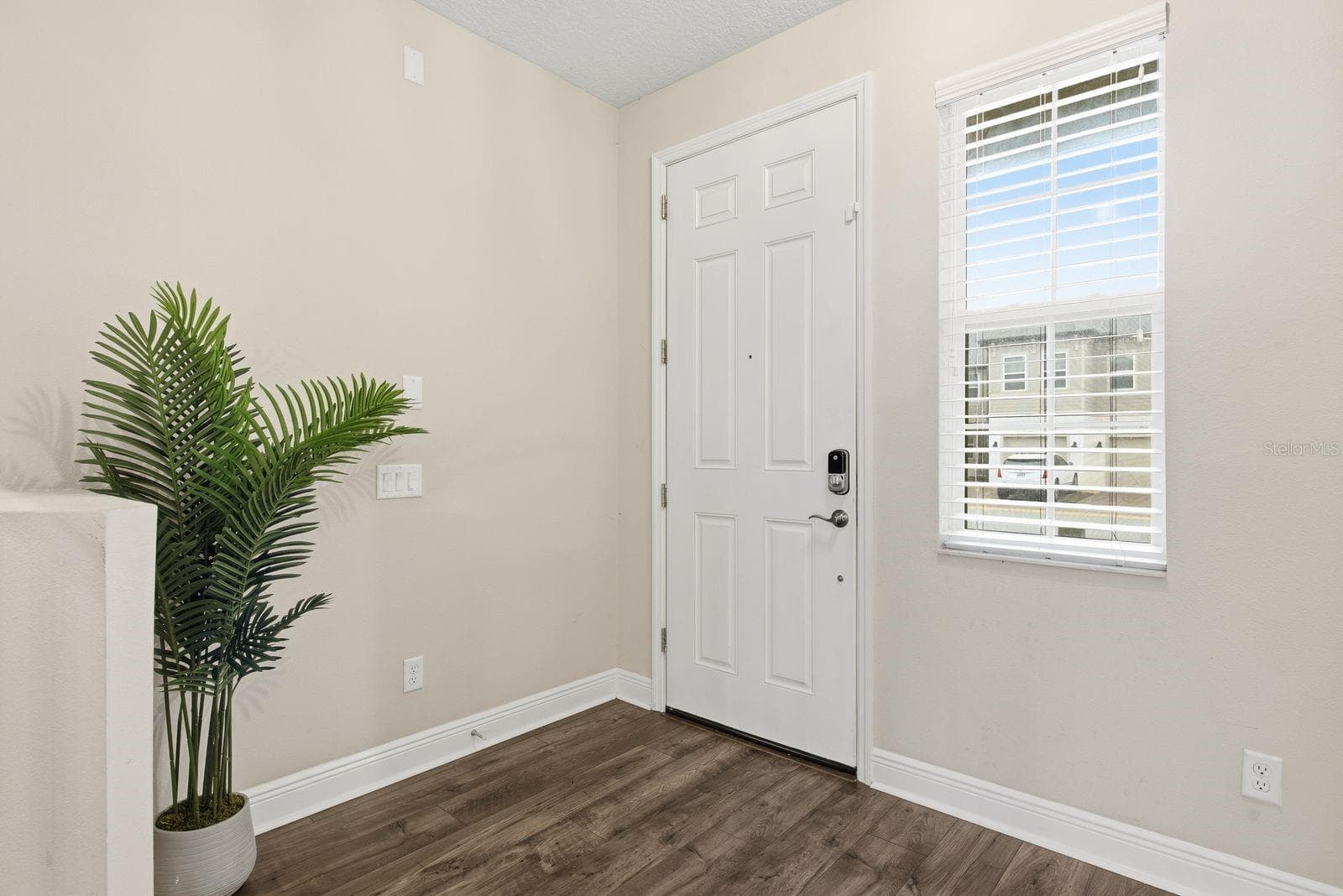 Single Family Residence at 2432 FOGGY CREEK CIR, CLEARWATER, photo 6 of 45