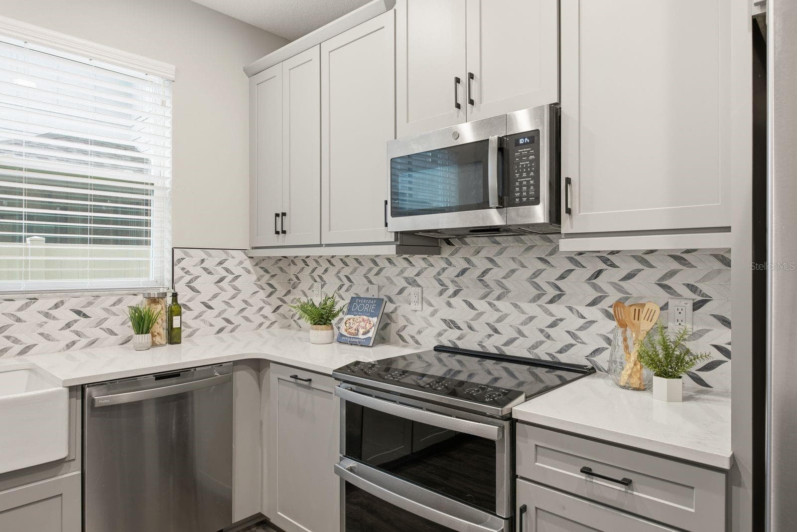 Single Family Residence at 2432 FOGGY CREEK CIR, CLEARWATER, photo 15 of 45
