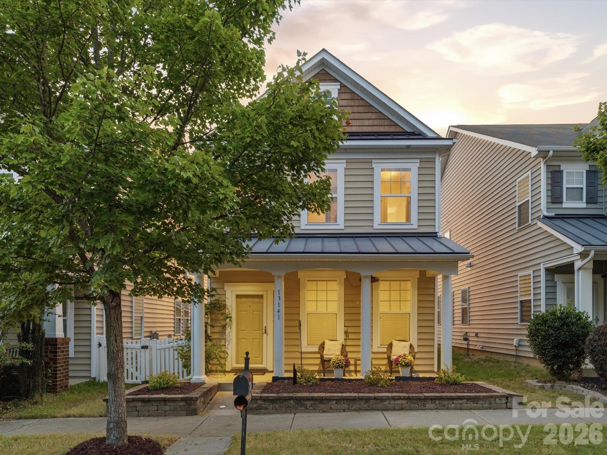 Single Family Residence at 13141 Heath Grove Drive, Huntersville, photo 2 of 32