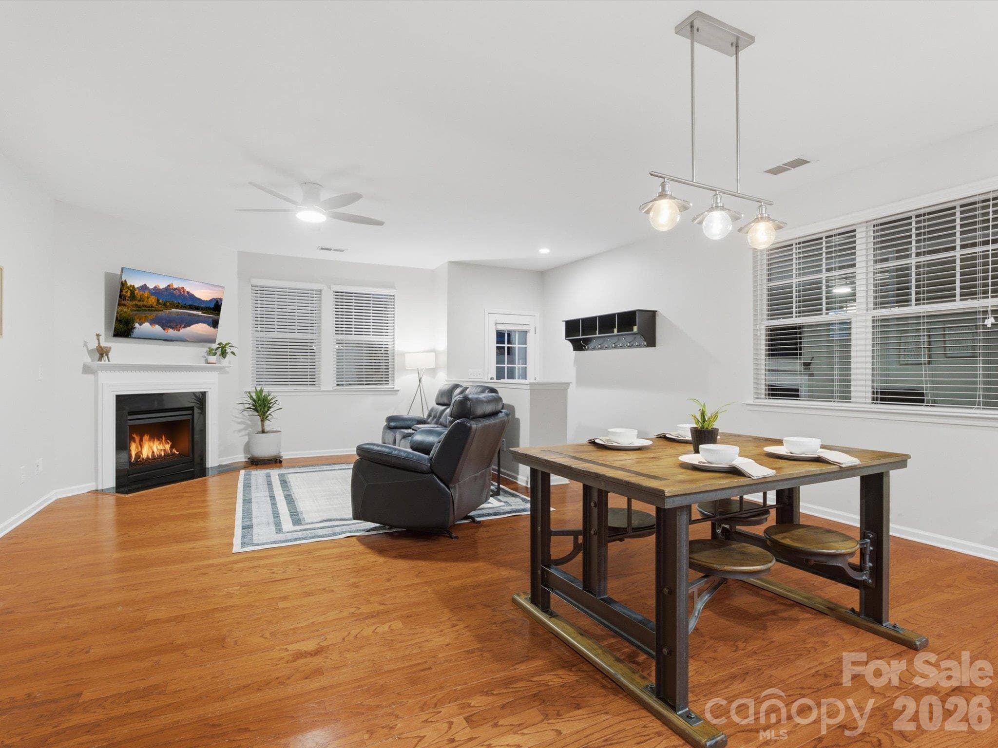 Single Family Residence at 13141 Heath Grove Drive, Huntersville, photo 14 of 32