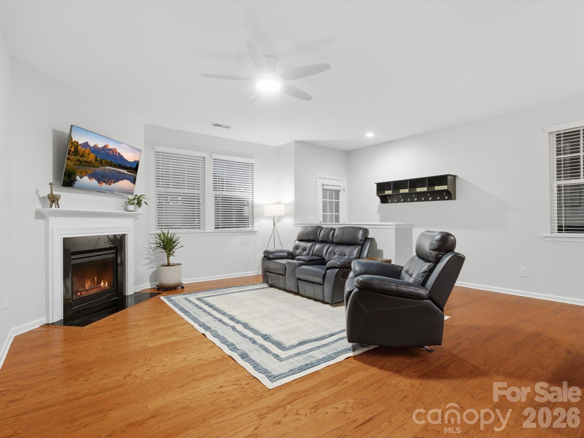 Single Family Residence at 13141 Heath Grove Drive, Huntersville, photo 15 of 32